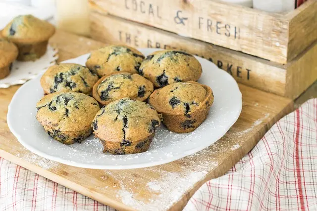 How to Make Blueberry Muffins