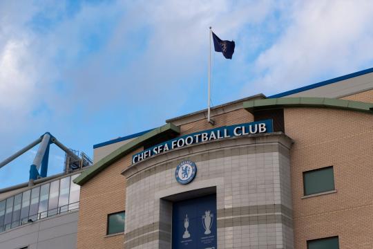 Emi Martinez Injury Mars Chelsea's Win at Everton