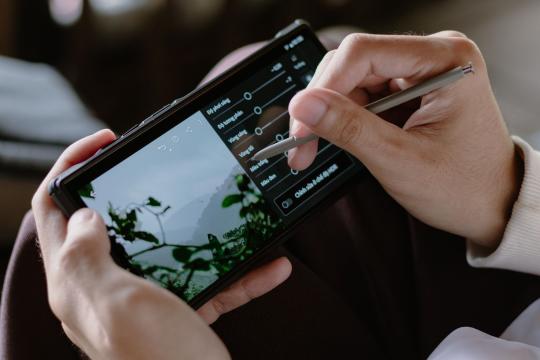 The Clipping Side Hustle Pays for Viral Cuts, Then Comes the Catch