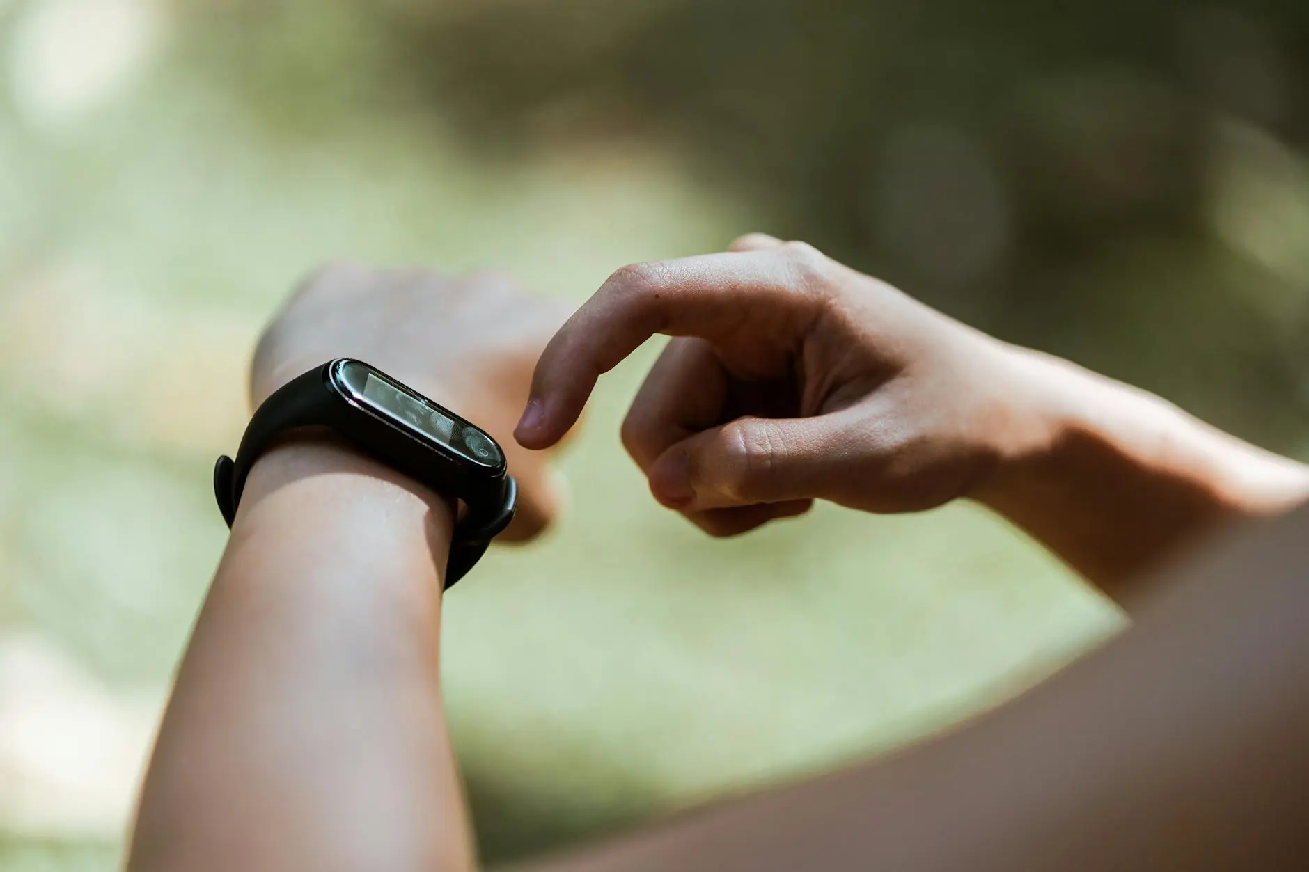 Google Screenless Fitness Tracker Is Coming to Challenge Whoop