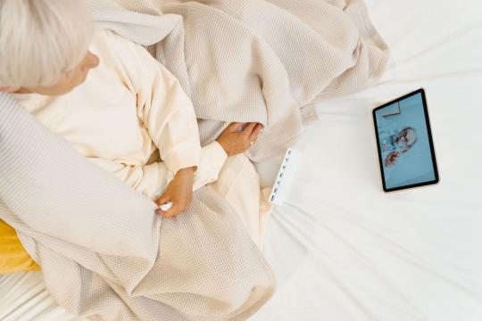 Why Patients Still Prefer Doctors Over AI Medical Advice