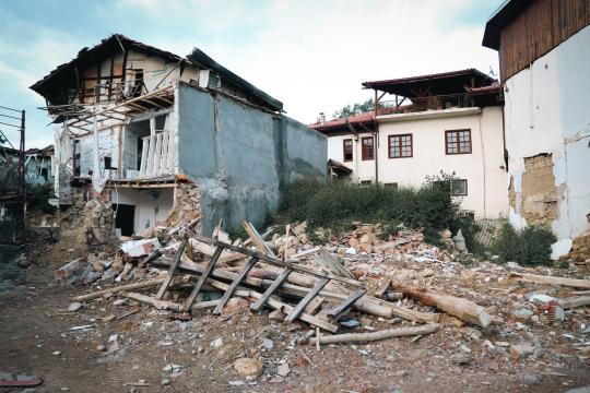 Southern Lebanon Villages Razed After Ceasefire, NYT Finds