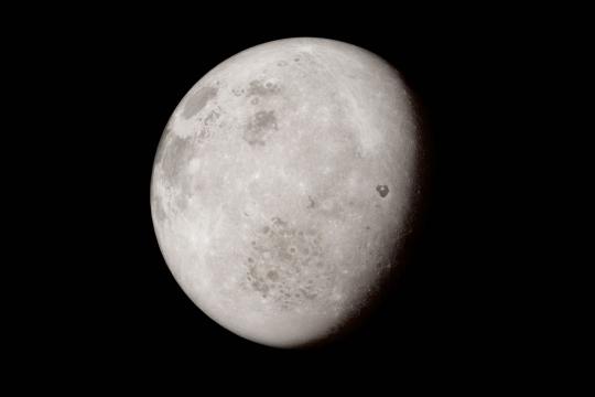 Enceladus Ocean Habitability Gets a Boost From Two New Studies