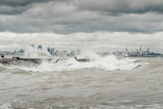 Hurricane Simon Crawls Along Mexico's Pacific Coast