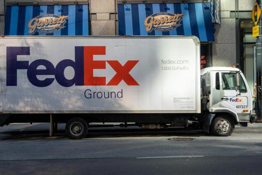 FedEx AI Agents: Shipping Giant Plans Workforce Automation by 2028