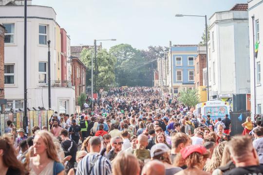Harry and Meghan Nottingham Visit Draws Cheering Crowds