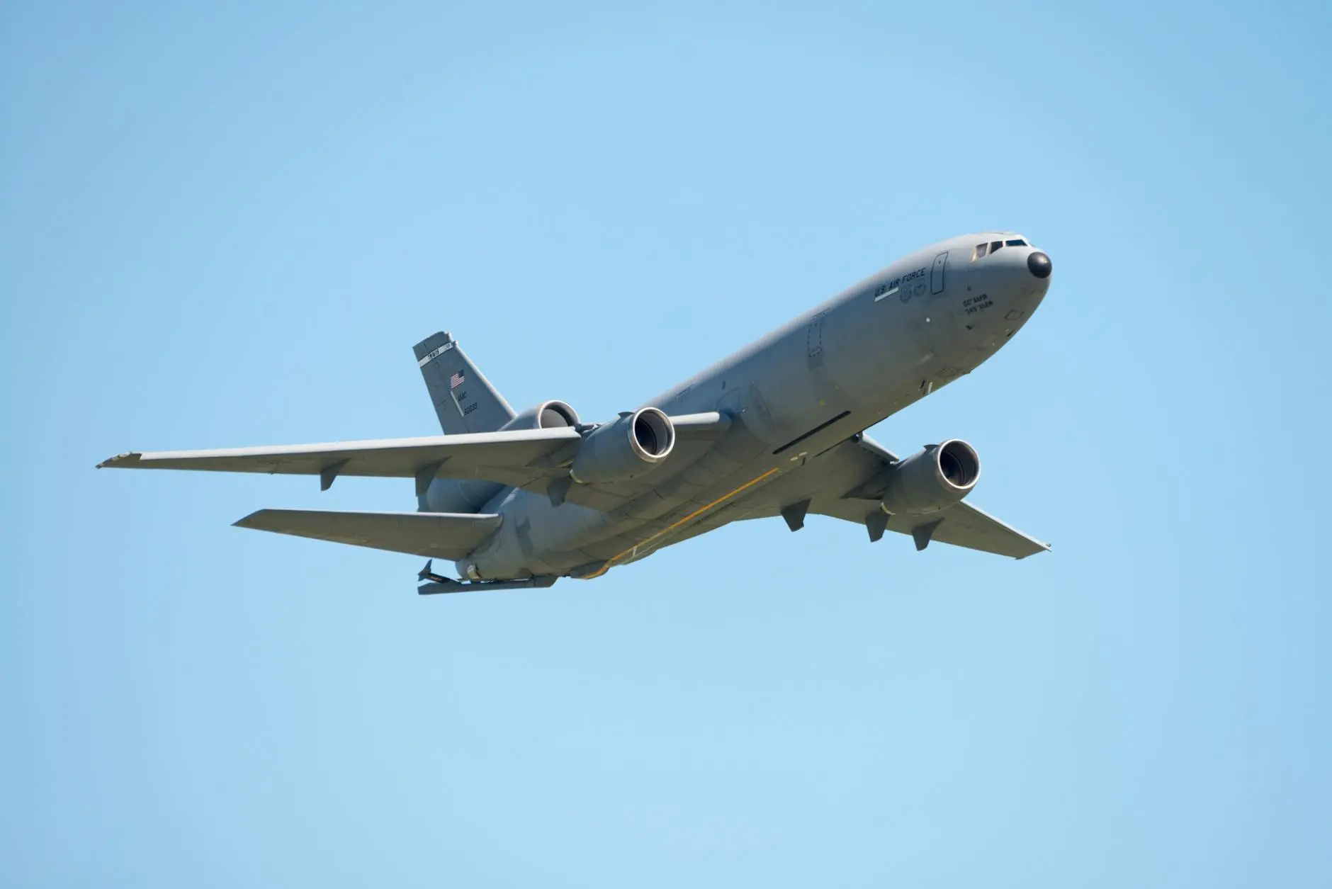 KC-135 Crash: US Military Tanker Goes Down Over Iraq