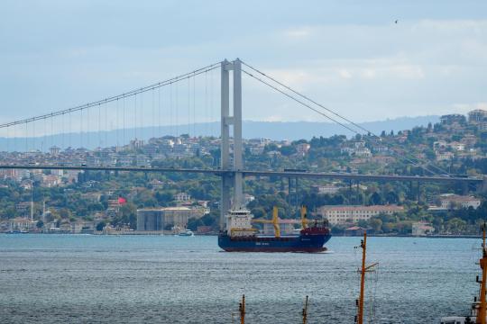 Oil Prices Surge as US-Iran Tensions Threaten Global Supply