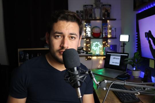Apple Podcasts Subscriptions Video: Paywalled Episodes Go Visual