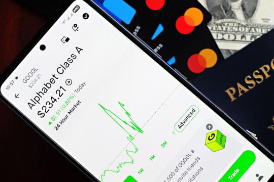 Gen Z Sports Betting Is the New Investing Playbook, Experts Warn