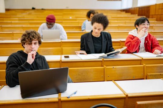 OSAP Pause: Ontario Freezes Aid for Private Colleges