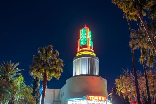 Paramount launches $7.5B debt raise for Warner Bros deal