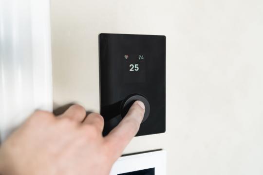 Heating Bill Hacks That Actually Cut Winter Costs