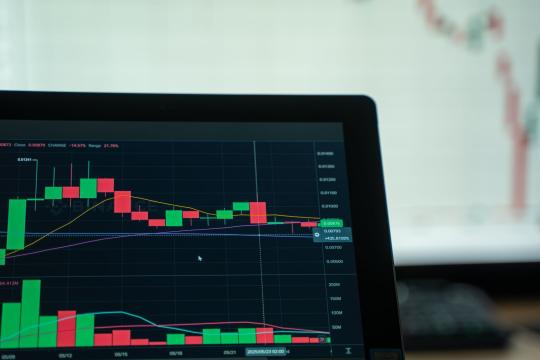 AI chip stock liquidations hit crypto before Black Monday eve