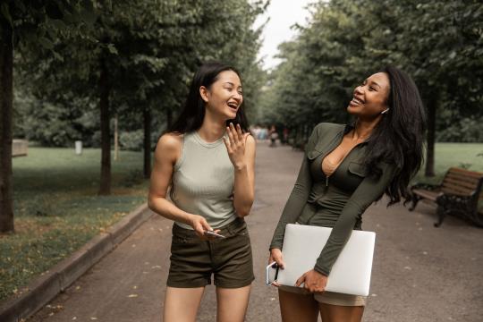 A Small Social Media Cut Can Strengthen Friendships