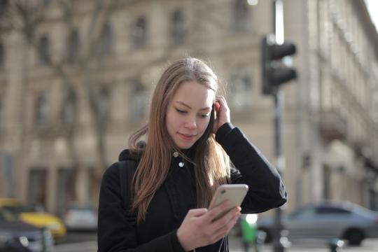 Opinion: Gen Z Is Right to Pay $299 for a Dumb Phone