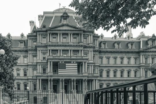 US Deficit Hits Near $2 Trillion as Tariff Refunds Mount