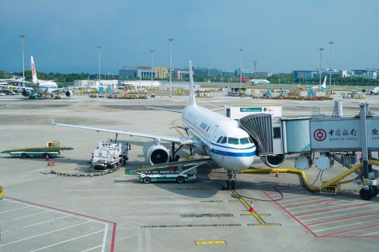 Lufthansa Basic Fare Cuts Free Carry-On Across Europe