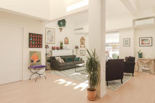 Neo Deco Is 2026's Fastest-Growing Home Aesthetic
