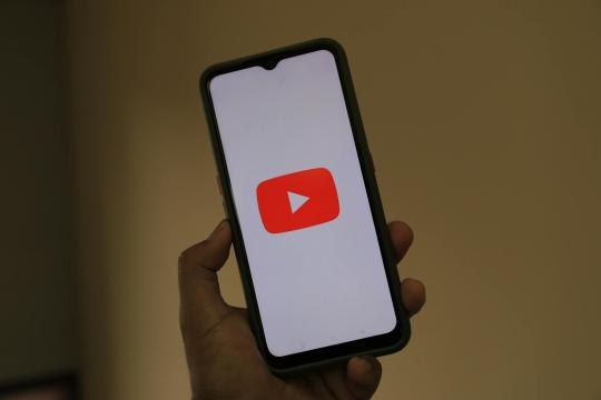 YouTube Removes Palestinian Human Rights Content: 700+ Videos Gone