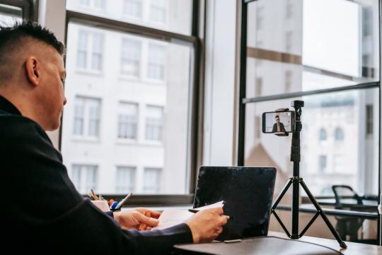 What the 2026 Hybrid Job Market Looks Like for Young Workers