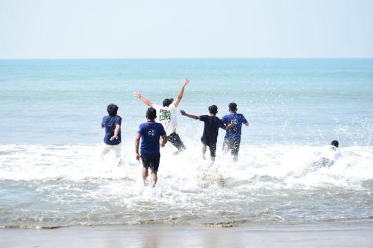Cox's Bazar Resort Fire Kills 10 Tourists in Bangladesh