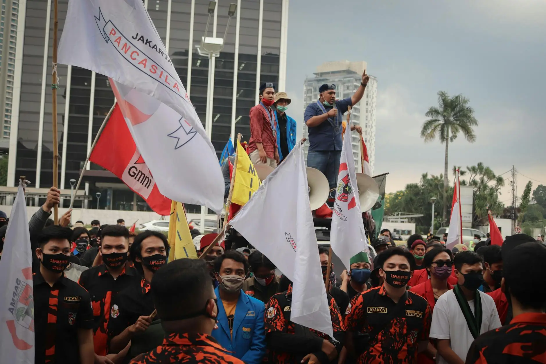 Sydney Protests Escalate as Thousands Rally in CBD