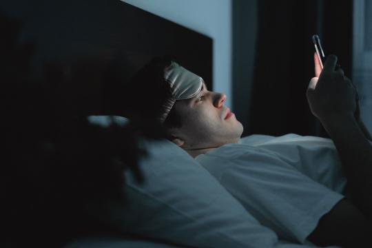 Three Hours Is the Social Media Mental Health Tipping Point