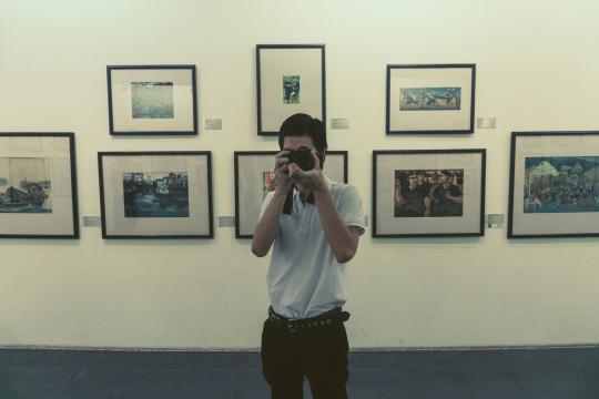 New Tate Britain exhibition splits critics over nineties art