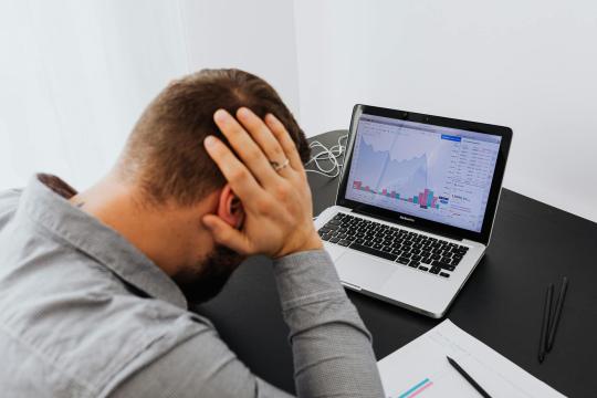 Stock Market Crash 2026: Should Gen Z Buy the Dip or Wait It Out?