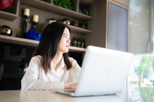 AI Side Hustlers Earn Nearly Twice as Much