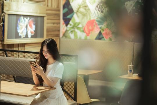 Gen Z Screening Dates Before Meeting, Survey Finds