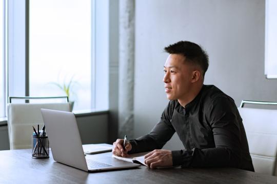 AI Job Pay Premium: Exposed Roles' Pay Surged 46% Since 2021