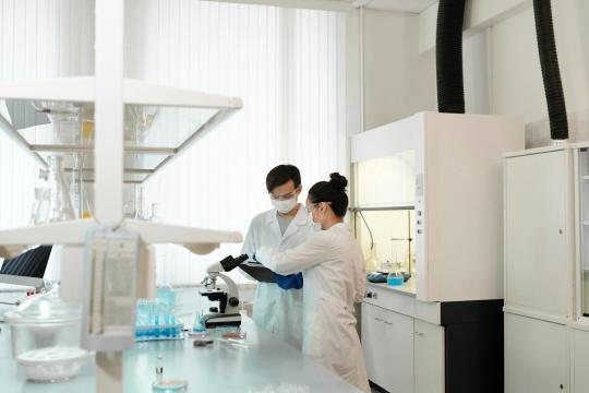 AI Cancer Diagnosis: Caris Life Sciences Study Shows Superior Accuracy