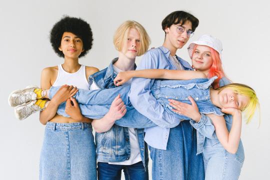 KiiiKiii's Imperfect DIY Style Is Gen Z's New Cool