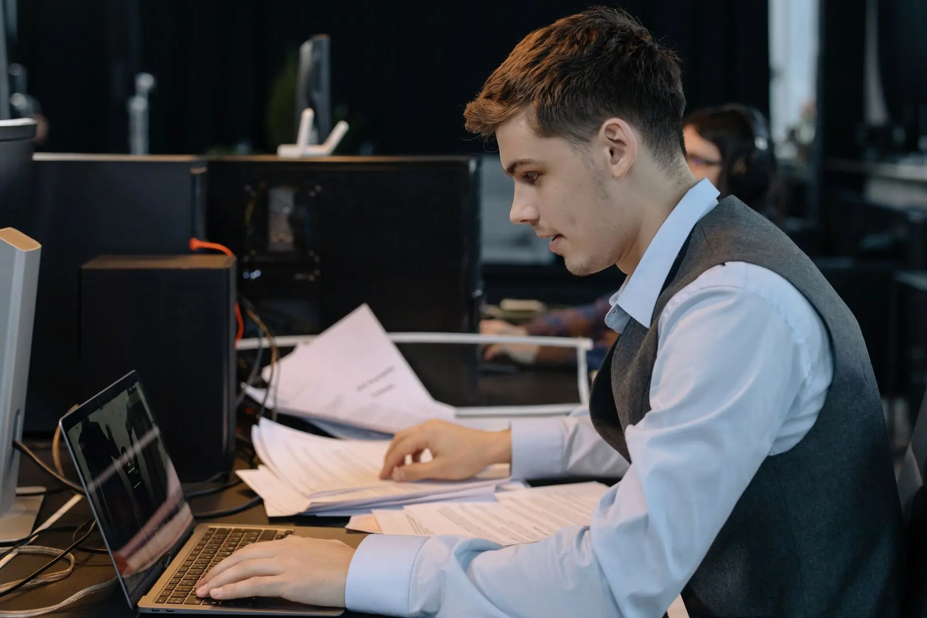 AI Entry-Level Jobs Are Disappearing Faster Than Colleges Can Adapt