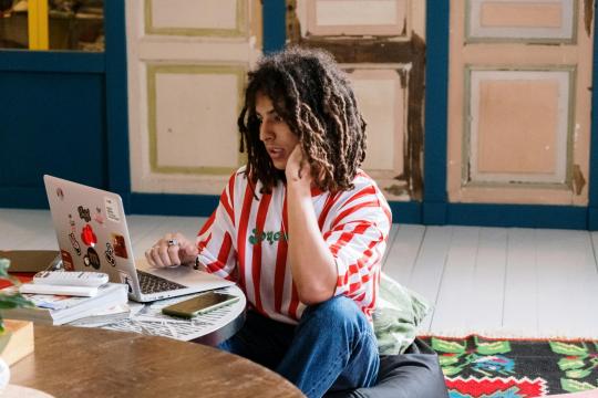 Gen Z Side Hustle Dreams: 80% Want Business Ownership but Need Parents