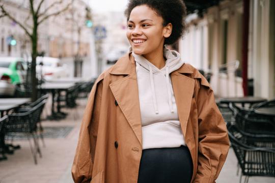 Coastal Grandmother Is Back: Fall's Coziest Aesthetic Returns