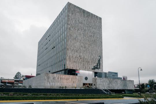 Trump Weighs ICC Sanctions on the Entire Court