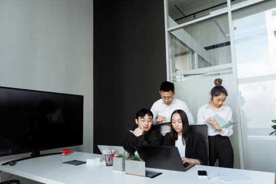IMF Says AI Could Offset Asia's Ageing Workforce