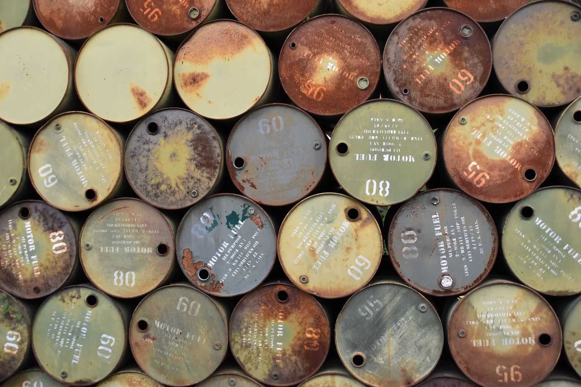 Strait of Hormuz Oil Shock Pushes Brent Past $100