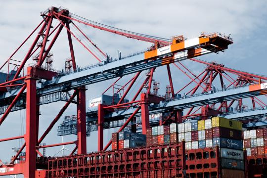Canada Import Ban Takes Effect as US Trade War Escalates