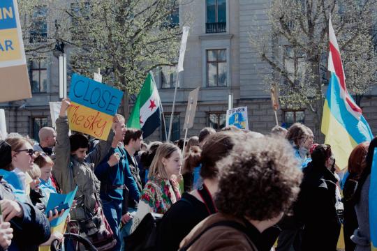 45,000 German Students Stage School Strike Against Conscription