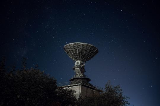 Exoplanet Aurora Heard 64 Light-Years Away, First of Its Kind
