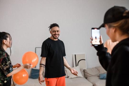 TikTok Trends Right Now: The Sounds Taking Over Your Feed