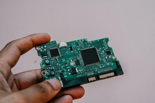 Ledger Spy Chip Scandal Hits Crypto Wallets in Asia