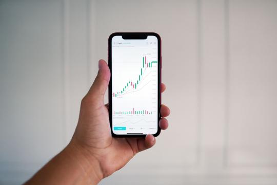 Korean Investors Lost $250M to Stock Tip Scams This Year