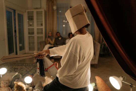 Bonobos Can Play Make-Believe Just Like Human Children