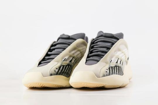 Derby Sneakers Are the It-Sneaker of 2026