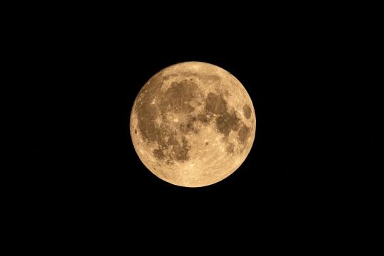 Hunter's Moon October 2026: When It Peaks, Why It's Called That